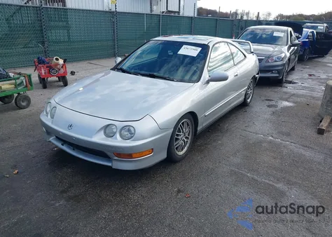 1999 Acura Integra Ls z USA, uszkodzony, nr VIN JH4DC4359XS008540